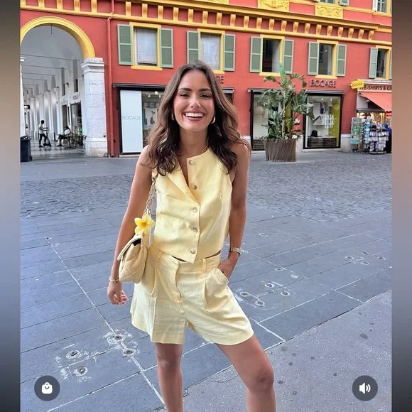 ZARA LINEN VEST AND HIGH-WAISTED SHORTS - Picture 12 of 16